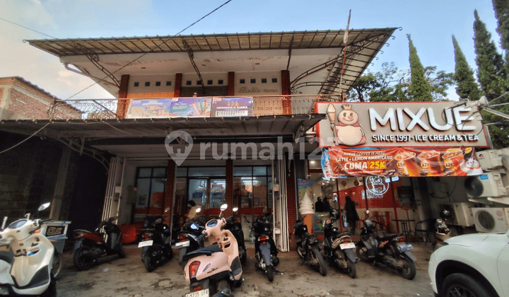 Business space includes the building and Alfamart Cimahi business operations.