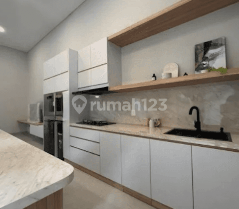 Rumah Sudah Renovasi Furnished SHM di Kota Baru Parahyangan, Bandung 1