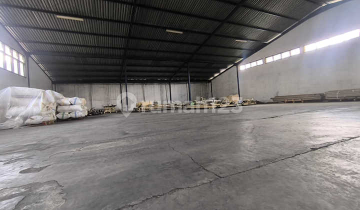 Gudang Disewakan di Cisirung Bandung Akses Kontainer 40 ft Gudang Disewakan di Cisirung Bandung Akses Kontainer 40 ft