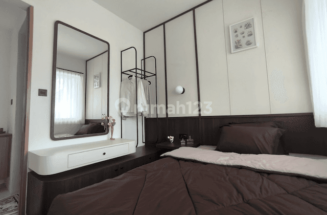 Rumah Sudah Renovasi Furnished SHM di Kota Baru Parahyangan, Bandung 1