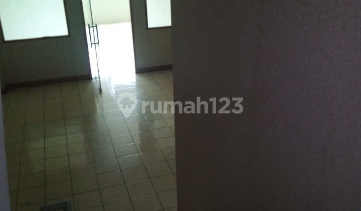 For Rent: Affordable and Strategic Mangga Dua Shop House, Size 4.5x15 (4 Floors) 2