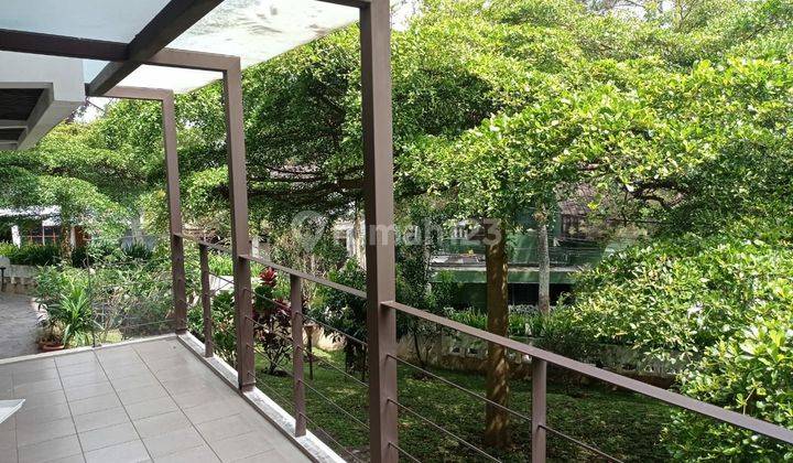 Dijual rumah villa 2 lantai di Budisari 1