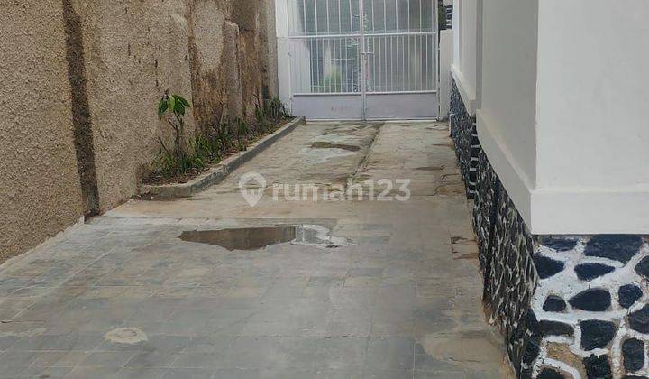 Dijual Rumah 
Bangunan Belanda 
Sayap JL Citarum 2