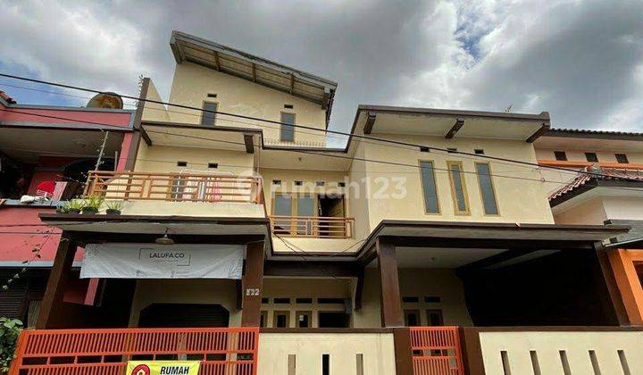 Dijual Rumah Dan Tempat Usaha 3 Lantai Di Taman Cibaduyut 1