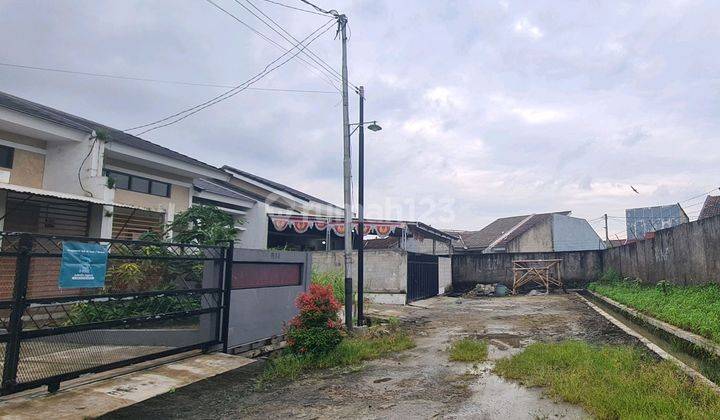 Rumah Dengan Tanah Luas Di Lokasi Boulevard Rumah SHM - Sertifikat Hak Milik di perumahan griya parung panjang, Cisauk 1