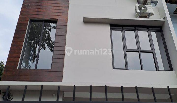 Rumah Baru Modern Meruya Utara Siap Huni 1