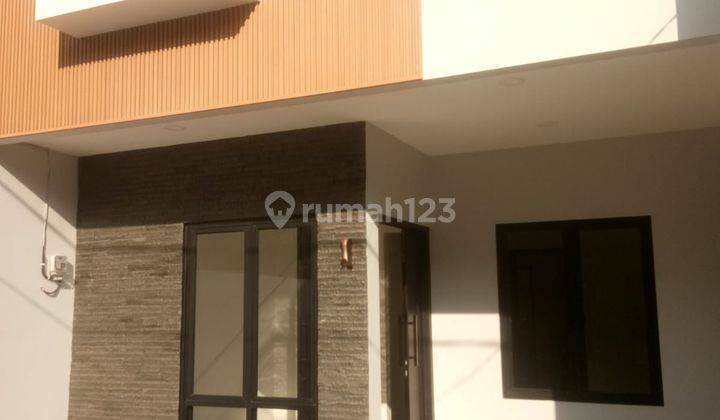 Rumah 2,5 Lantai Di Lokasi Exclusive Kav DKI Meruya 2