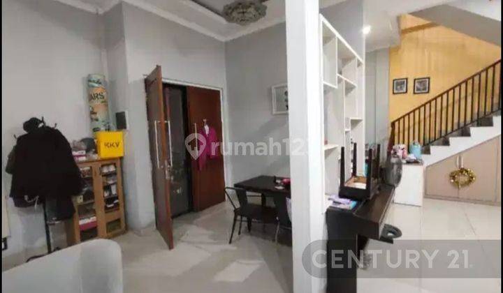 Rumah Cantik Lebar 9 Siap Huni Full Renovasi Taman Semanan Indah 2