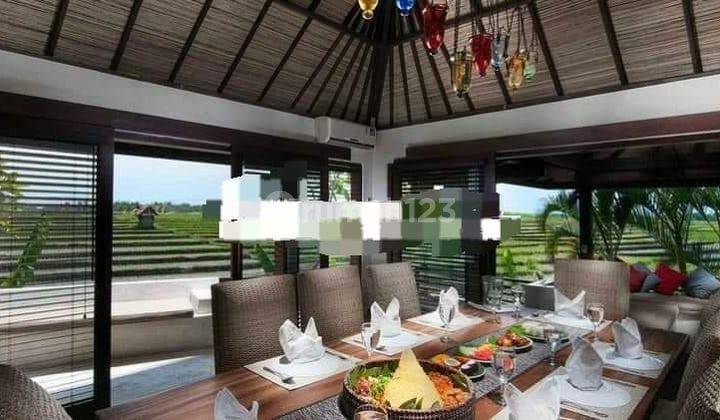 Villa for sale in Batu Bolong location 2