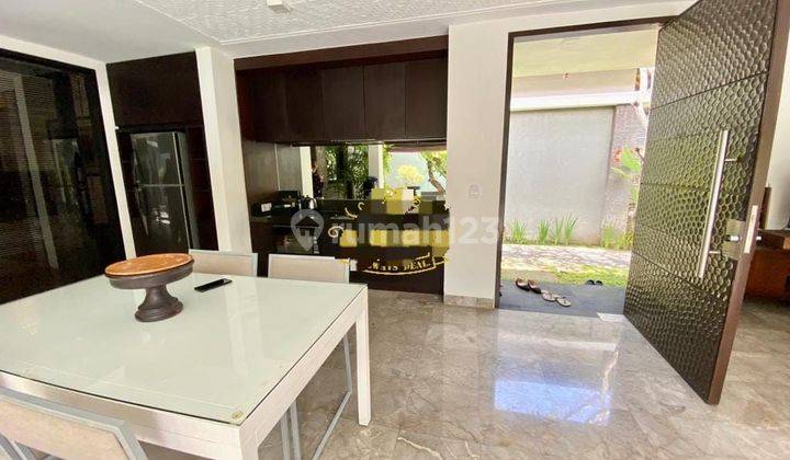 Villa Jual Lokasi Seminyak 1