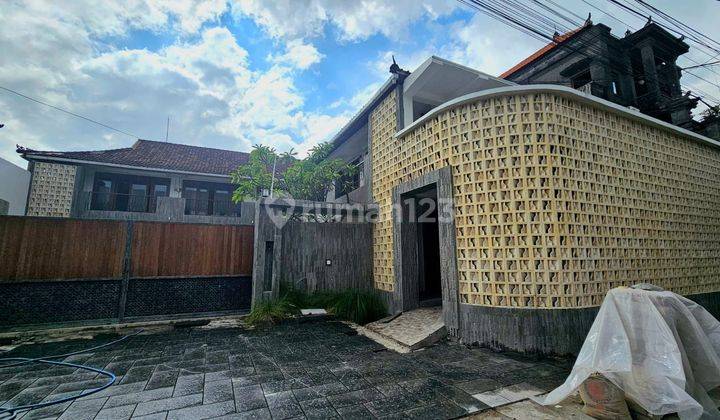 Villa for sale Hayam Wuruk location 2