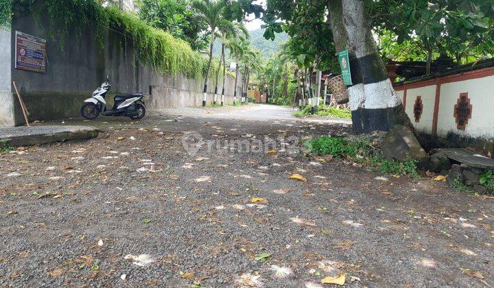 Land for sale in Manggis location 2