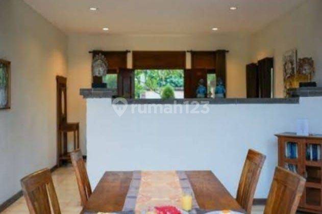 Villa for sale in Batu Belig location 2