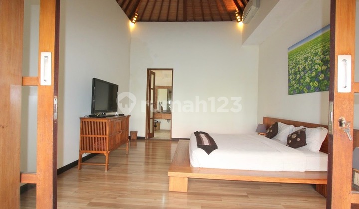 Villa Jual Lokasi Seminyak 2