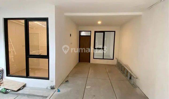 Rumah 1,5 Lantai Di Perumahan Riung Bandung 2