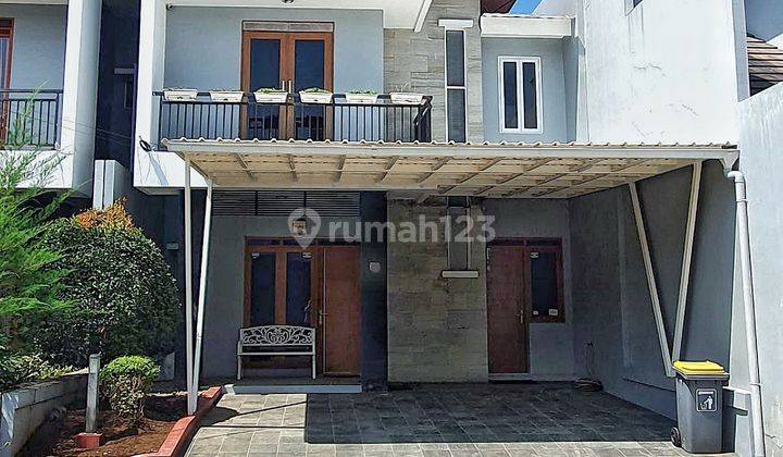 Rumah 2 Lantai Bagus Semi Furnished SHM di Cikutra, Bandung 1