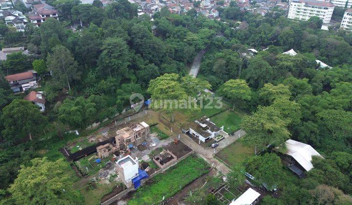 Rumah baru semi villa 3 lantai di belakang dago asri,2 KM ke ITB dalam perumahan asri 2