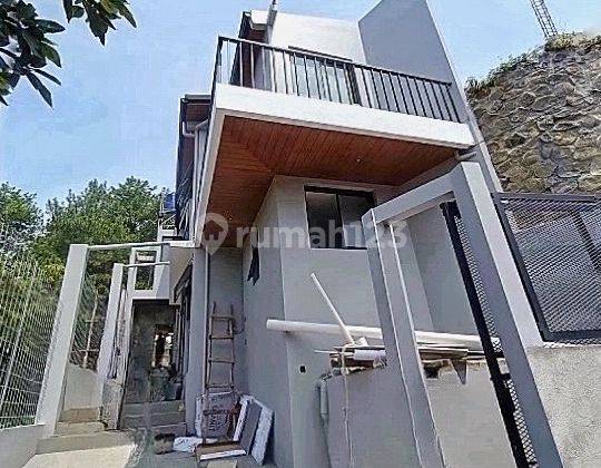 Rumah Split Level 3 Lantai Baru Unfurnished SHM di Sariwangi, Bandung 2