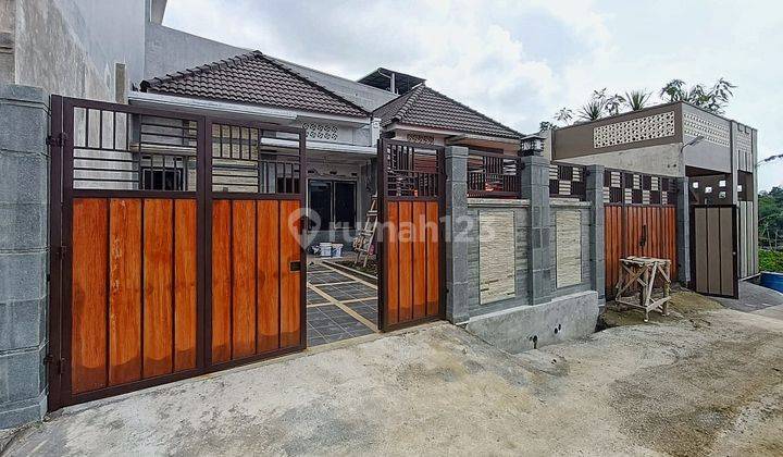 Rumah Baru Unfurnished SHM Dekat Dengan Setra Duta Dan Gegerkalong, Bandung 2