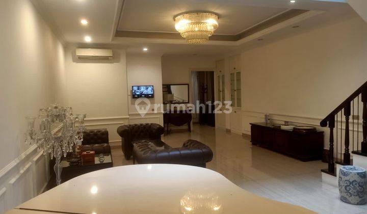 Rumah Full Furnish di Lokasi Premium Area Menteng  2