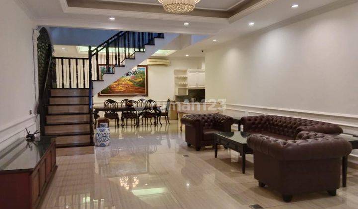 Rumah Full Furnish di Lokasi Premium Area Menteng  1