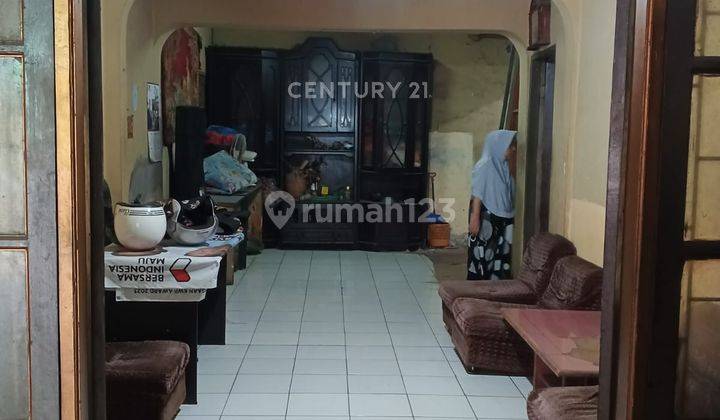 Rumah 2 Lt Dan 6 Unit Kios Lokasi Pinggir Jalan Di Tebet S8027 1