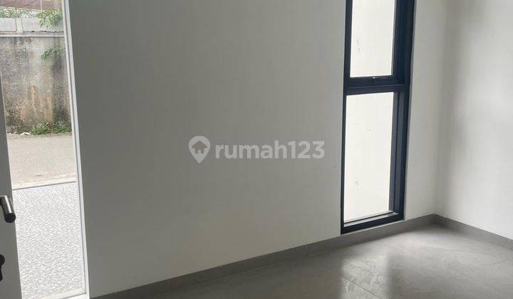  Rumah Baru MINIMALIS DI TKI 1 di Taman Kopo Indah 2