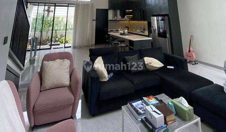 Rumah Cantik Semi Furnished Dan Asri di Pondok Hijau Bandung 1