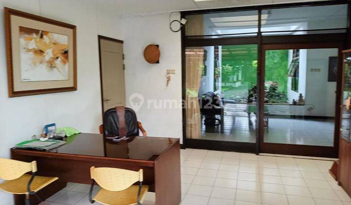 Dijual 2 Rumah Klasik Asri Terawat Lahan Luas di Sukajadi  2