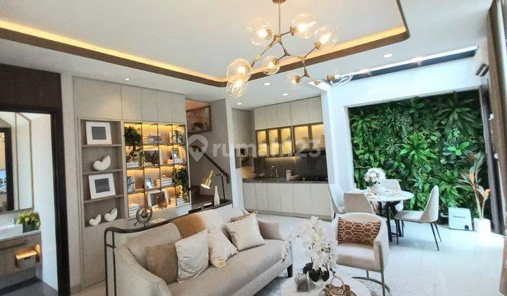 Rumah Baru Cantik Minimimalis di Summarecon Crown Gading 1