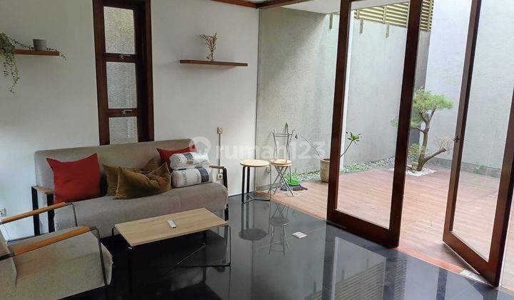 Rumah Modern Minimalis Nyaman di Batununggal 2