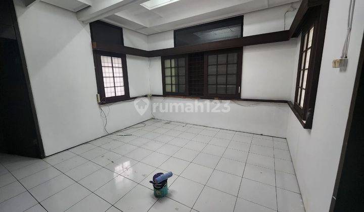 Rumah Ruang Usaha Strategis di Surya Sumantri Bandung 1