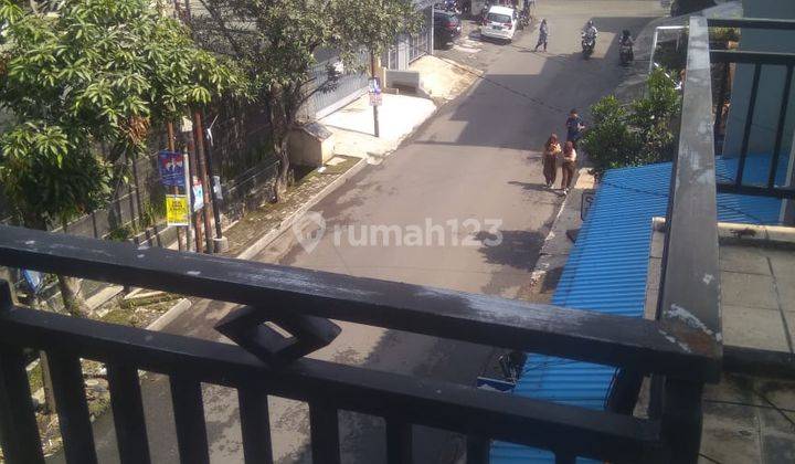 Dijual Rumah Kost 2 Lantai Terisi Penuh Dekat Kampus di Cibogo 2