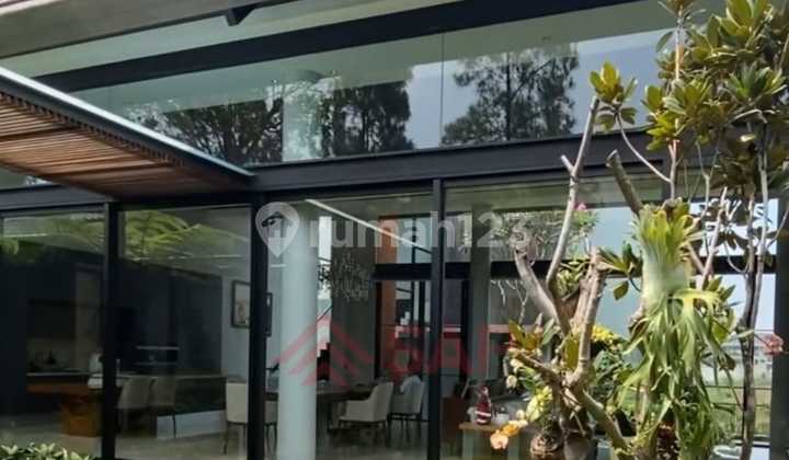 Rumah Modern Lux View Danau di Larangtapa Kota Baru Parahyangan