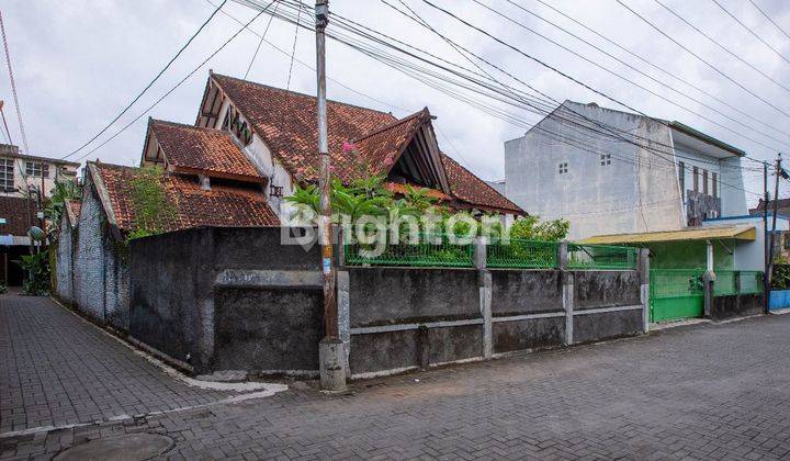 RUMAH KLASIK DI GEDONG TENGEN 2