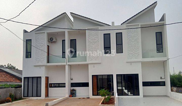 Awal Bulan Ceria Rumah Clasik 2 Lantai Super Murah  1