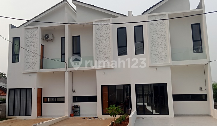 Rumah 2 Lantai Berlokasi Strategis Aman dan Nyaman di Tangsel