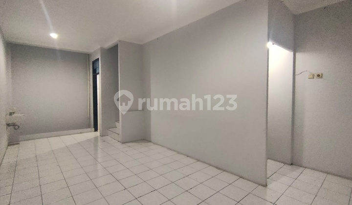 Dijual Ruko Bagus, Sdh Ada Penyewa, Dekat Kegiatan Komersil, Dekat Kuliner Dijual Ruko Bagus, Sdh Ada Penyewa, Dekat Kegiatan Komersil, Dekat Kuliner