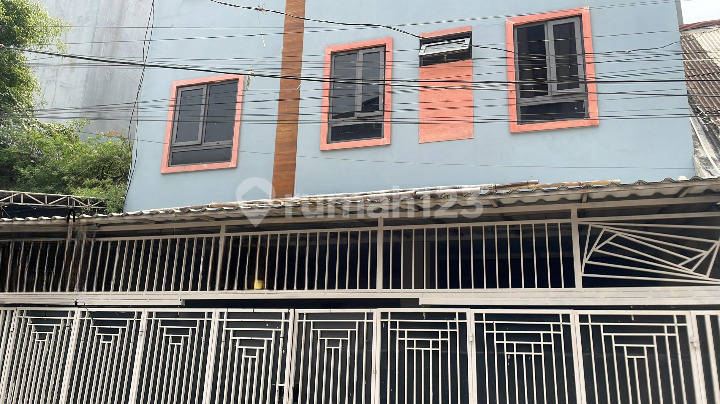 Kost 3 floors, 32+1BR, SHM, Kebon Manggis, Matraman, East Jakarta (j.c2) Kost 3 floors, 32+1BR, SHM, Kebon Manggis, Matraman, East Jakarta (j.c2)