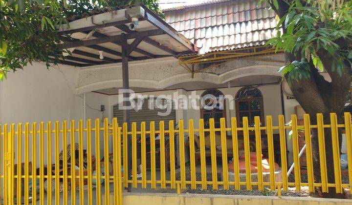 Rumah Strategis Hook Depan Taman, Sunter Kirana, Jakarta Utara 1