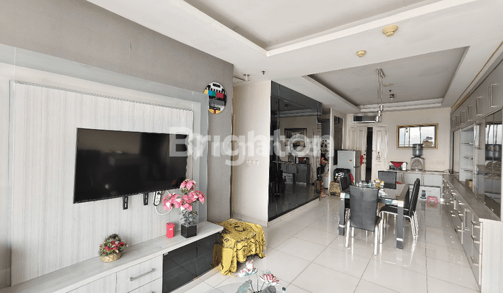 Apartemen Frenchwalk Moi, 3+1BR, 110M2, Kelapa Gading, Lantai 35 1