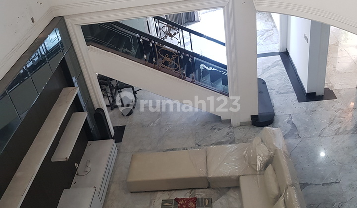 Rumah Mewah, 2Lt, 530m2, SHM, BGV, Kelapa Gading, JakUt(hr) Rumah Mewah, 2Lt, 530m2, SHM, BGV, Kelapa Gading, JakUt(hr)