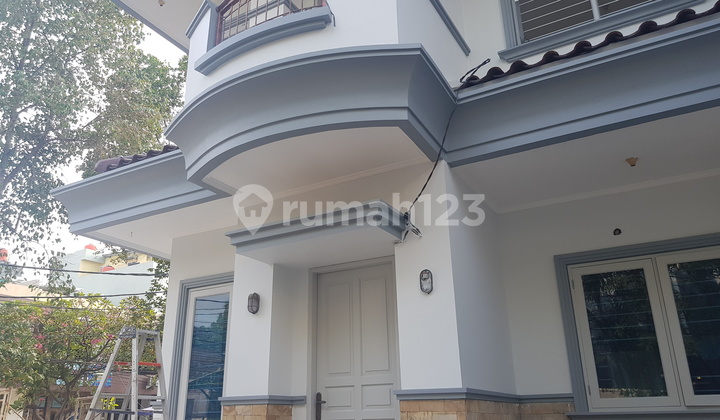 2-Story Rental House, 3+1BR, Renovated, Sunter, North Jakarta (J.an125) 2-Story Rental House, 3+1BR, Renovated, Sunter, North Jakarta (J.an125)