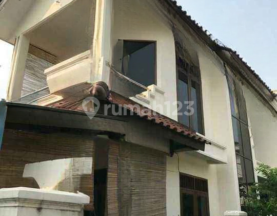 2-story house, 5 bedrooms, semi-furnished, BCS, Kelapa Gading, North Jakarta (negotiable)