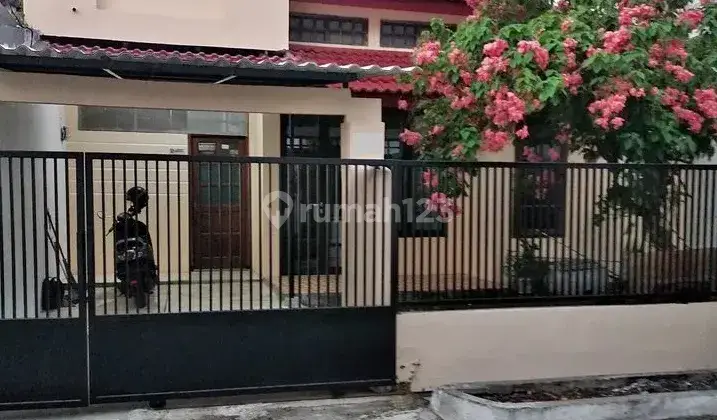 Rumah Disewakan Darmo Permai Utara, Surabaya Yns 1