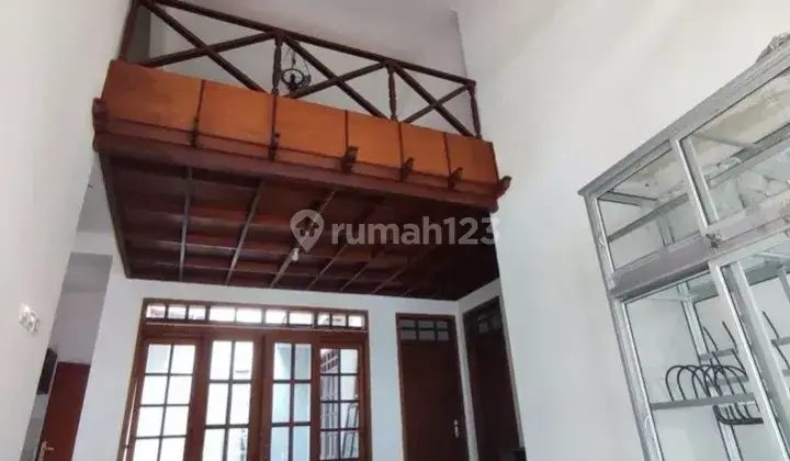 Rumah Disewakan Darmo Permai Utara, Surabaya Yns 2