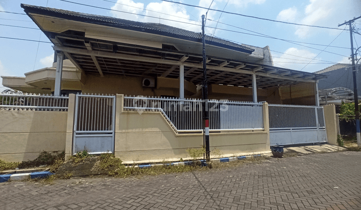 Rumah Dijual Area Simpang Darmo Permai Selatan Hook, Surabaya Yns 1