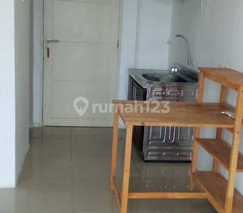 Disewakan apartemen Tanglin Pakuwon mall Semi furnished Yns 1