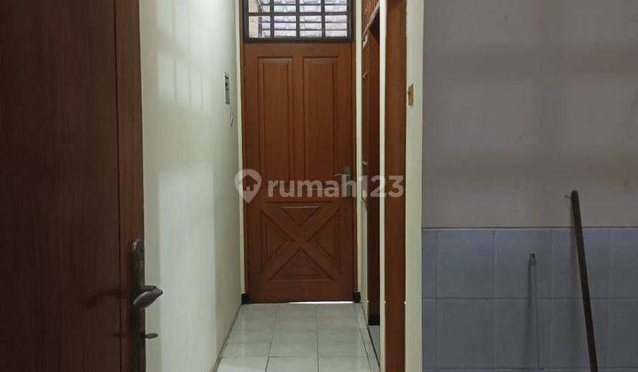 Sewa Rumah Babatan Pratama 
semi Furnish 2 Ac
 2