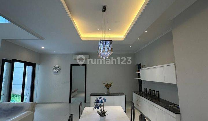 Dijual Rumah Minimalis 
waterfront Citraland Utama 2